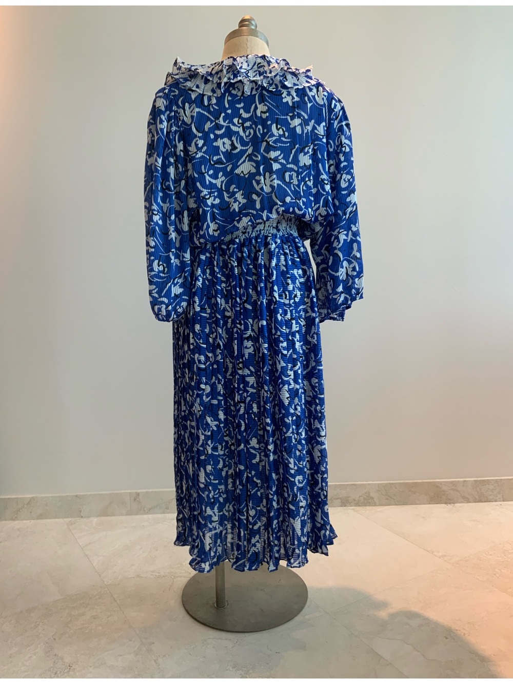 Retro 80’s Blue/ White Floral Ruffle-Trim Midi Pleated Dress Sz Large - Picture 3 of 6